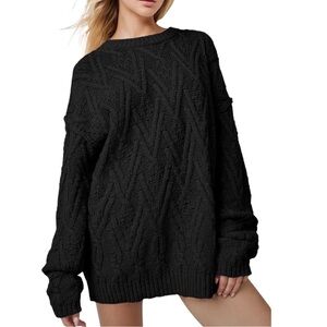 Black Oversized Cable Knit Sweater – Size Medium